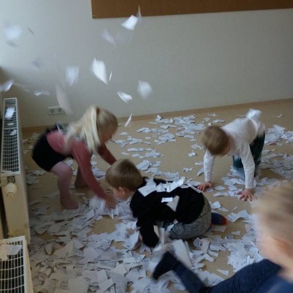 122169581_642473279776485_657681346782356668_n