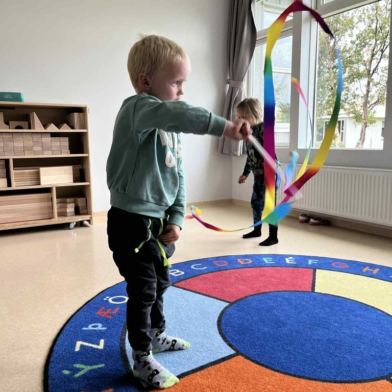 9f5ab560-ae22-4266-a521-09efa4c75846