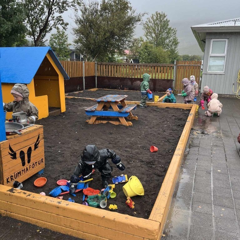 d2ef2f2e-1db4-4788-8e5a-ea7b0c313e43