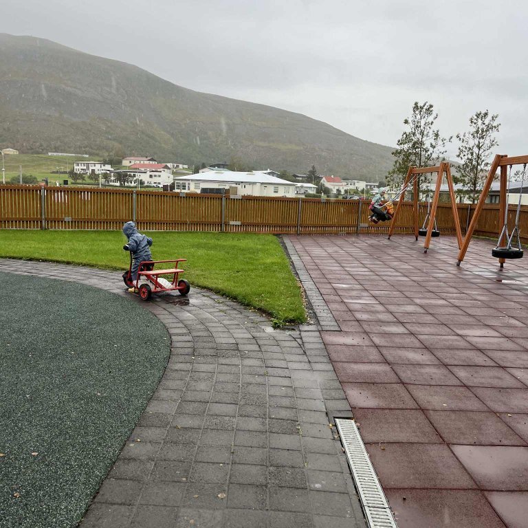 e76a7b1b-62b7-42f1-9908-74f856482ead