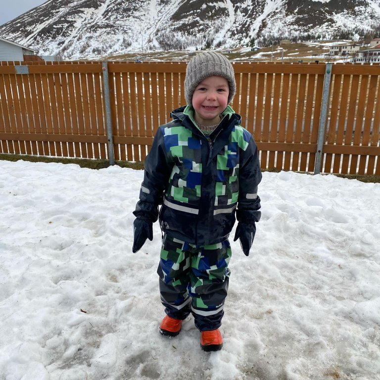 e53ed535-1c79-4c44-ade4-962c9c4a890b