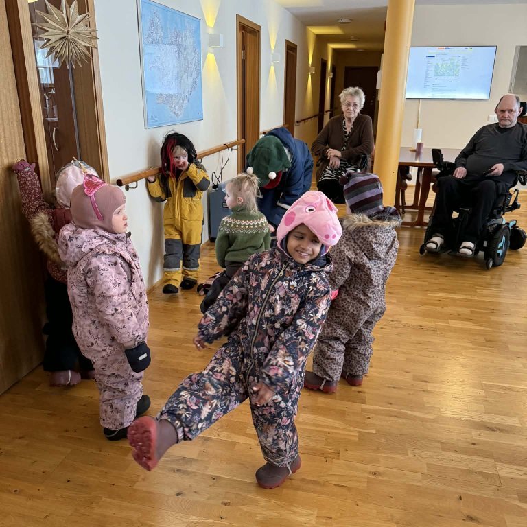 10434750-0bce-4728-bbb1-8e8b43769c18