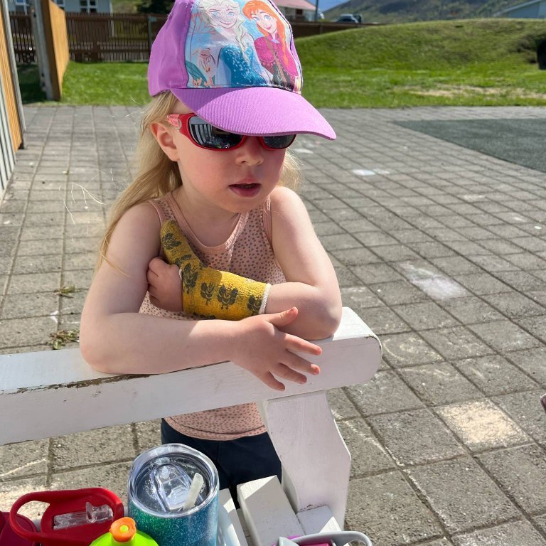 8af5416e-62d7-42af-a653-6a973432c642