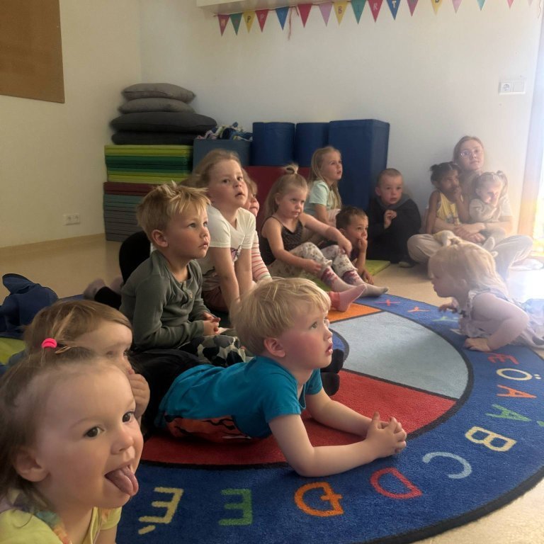 a4f19ed9-e276-405f-8171-6cdc0f1f08f6