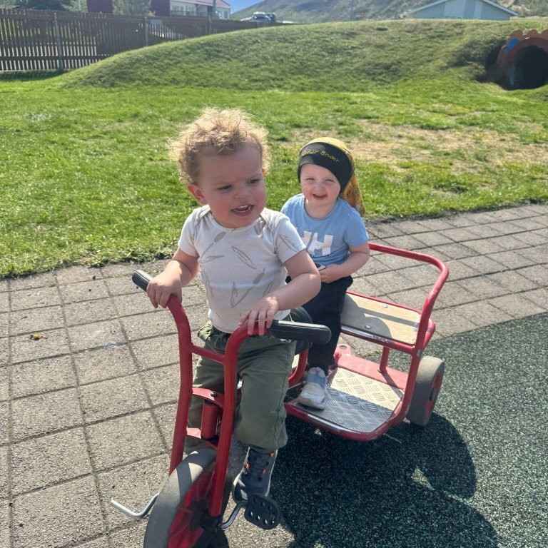 b3afc531-a591-4bfe-89cc-f2f7e09a9845