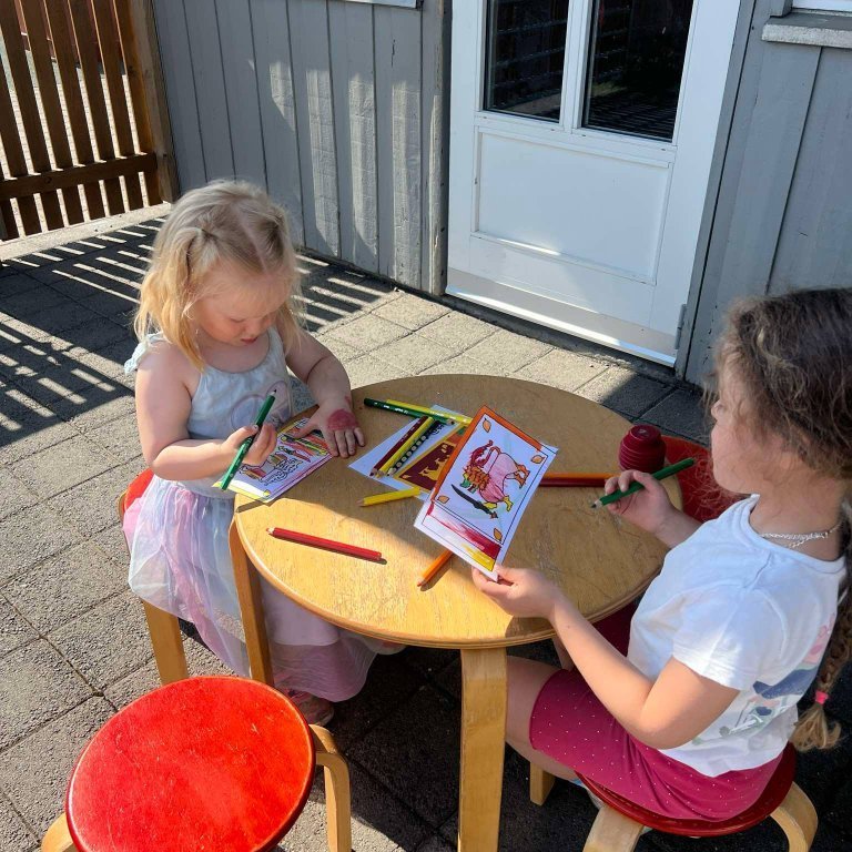 dbad1d8a-034a-4718-99ba-0937d6c8e652