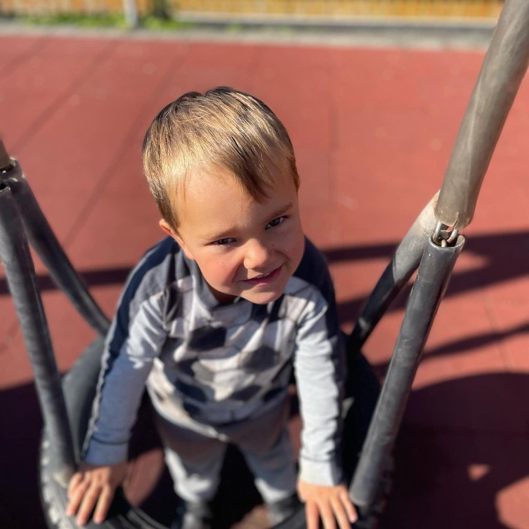 9051e6c0-0379-4bf9-a781-4ee9bfc216d0