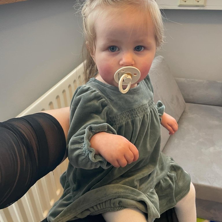 f9d4cc29-f280-426f-83ad-1c48332aa857