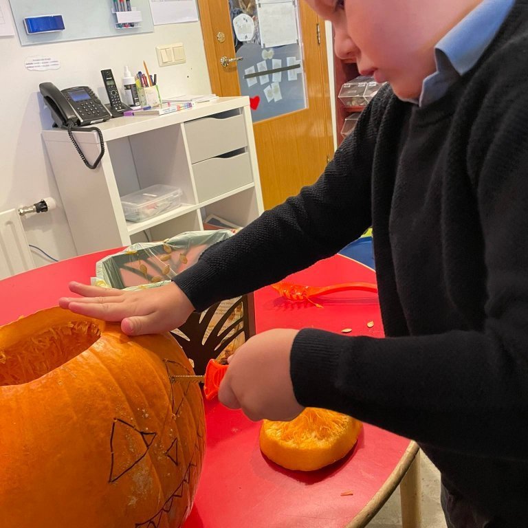 312568869_363765785936993_7055407502939605809_n