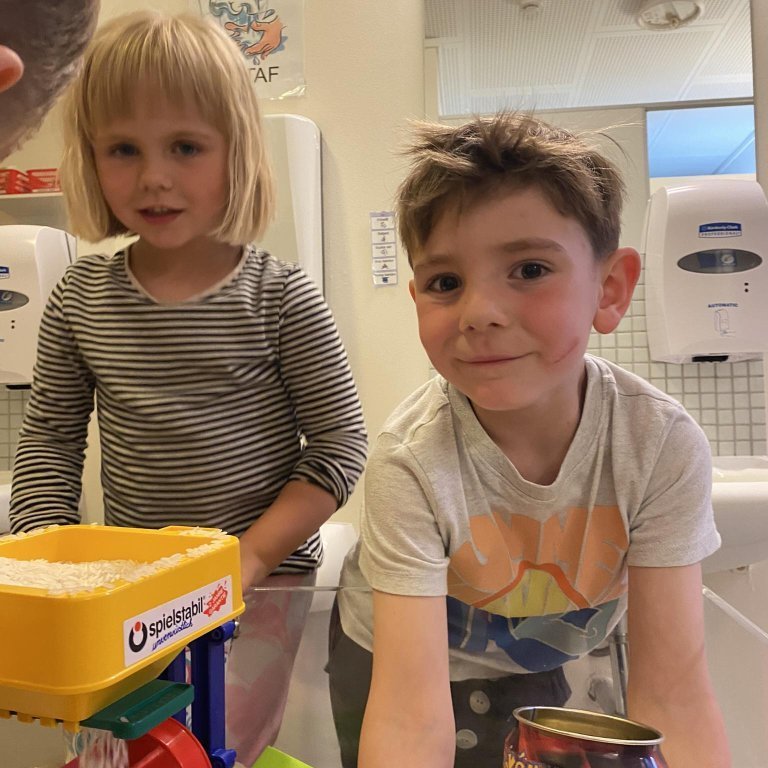 353921032_2523862721123238_949179034675079604_n