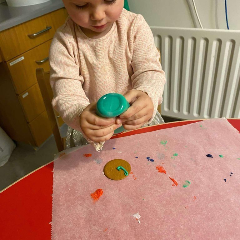 84e6aef2-d682-4181-a992-339627912347