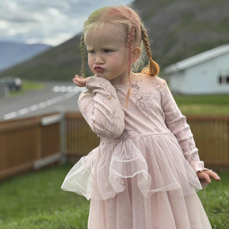 a17ff3b9-4e62-4fef-bee1-e6810ecdc0cb