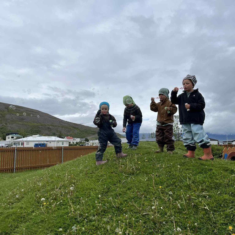 82ec8502-a961-4c33-82fb-4d7a091723d8