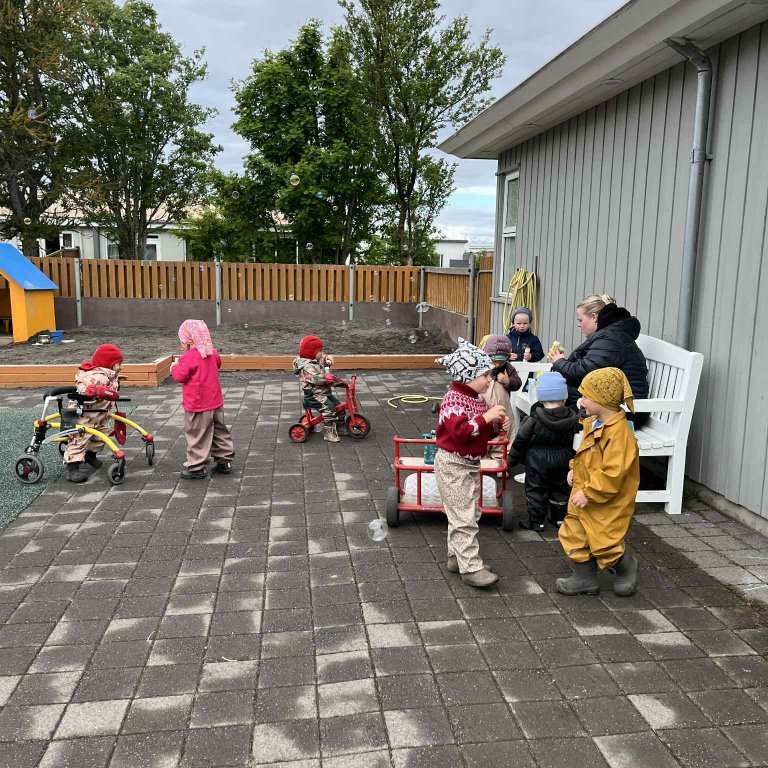 ab80dc42-524e-4f56-bb71-4c02b5f832c3