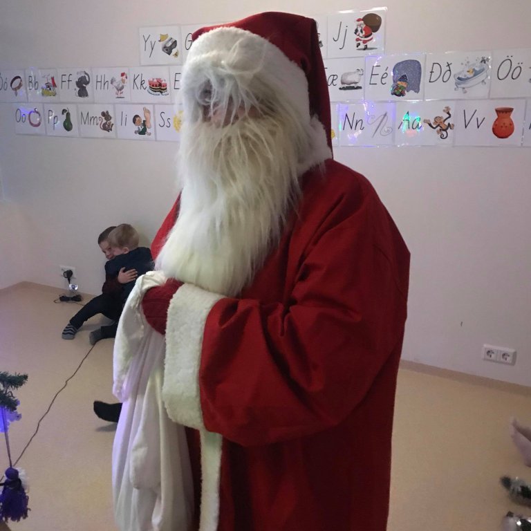 48383880_579122955845992_5227057997611532288_n-copy