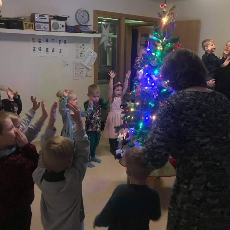 48420294_337949750091440_8566583683740336128_n