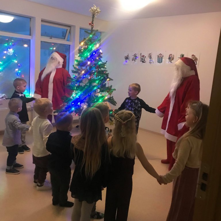 79532332_586659975500723_2521108715709399040_n