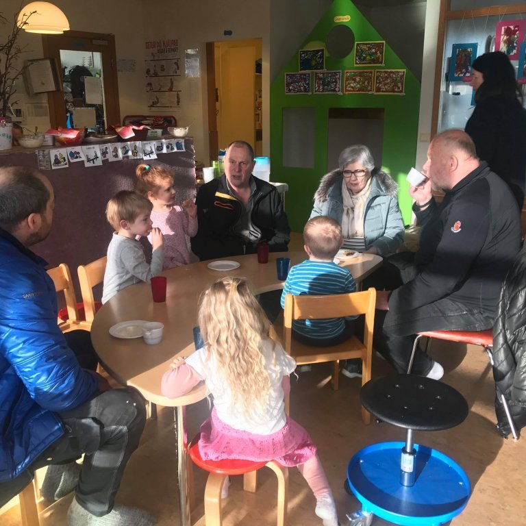 56214325_546400685767947_7199175996317106176_n