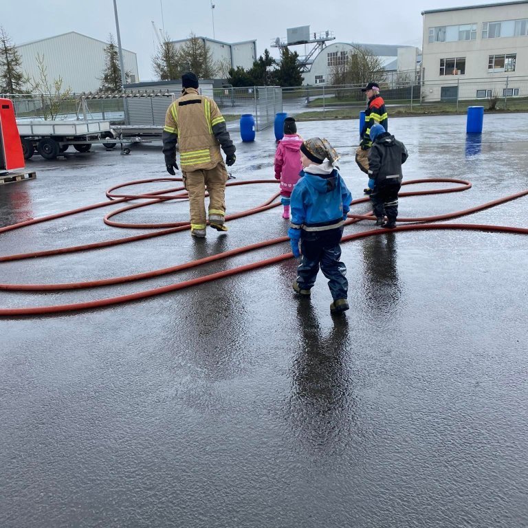 279911114_1193369914754380_8093277012665375712_n