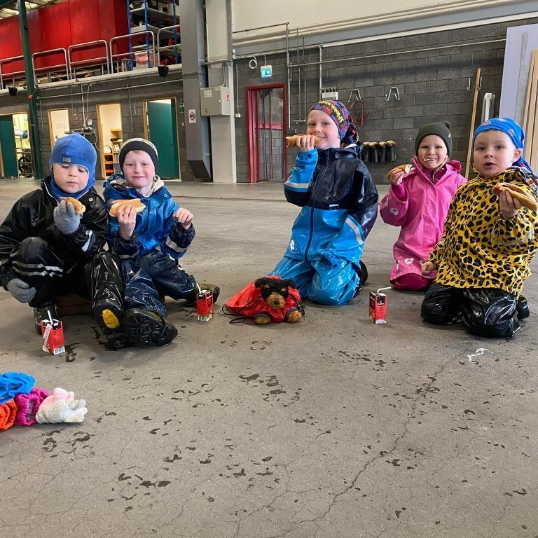 280183111_2797927627180644_2783809067195973496_n