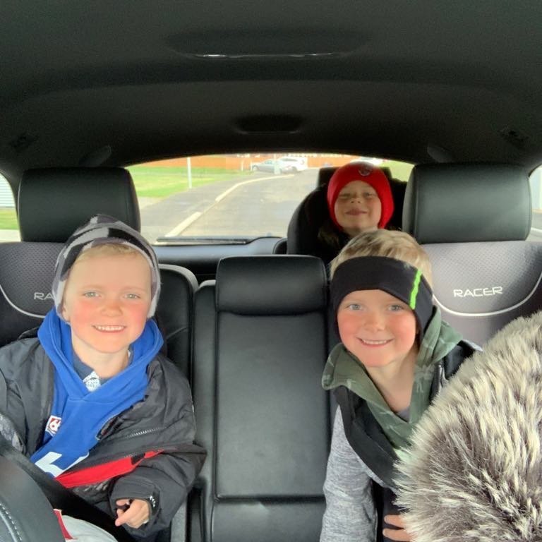 59911783_391975294727883_2371918937873973248_n