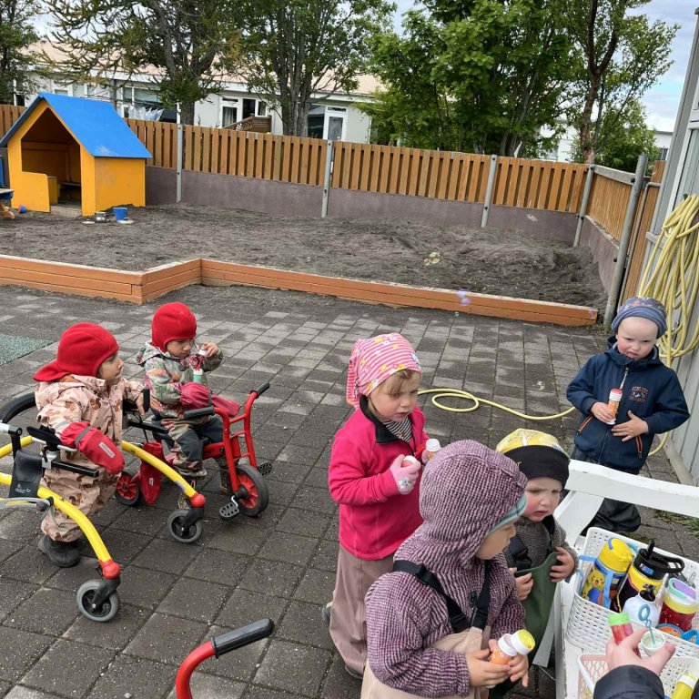 Júní hitt og þetta