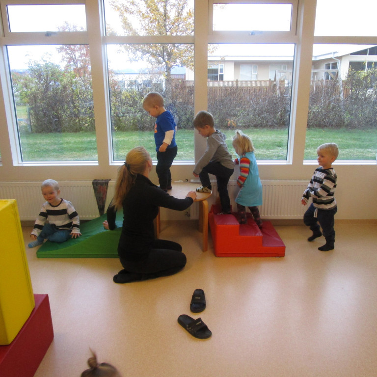 Það getur verið erfitt að bíða í röð :)