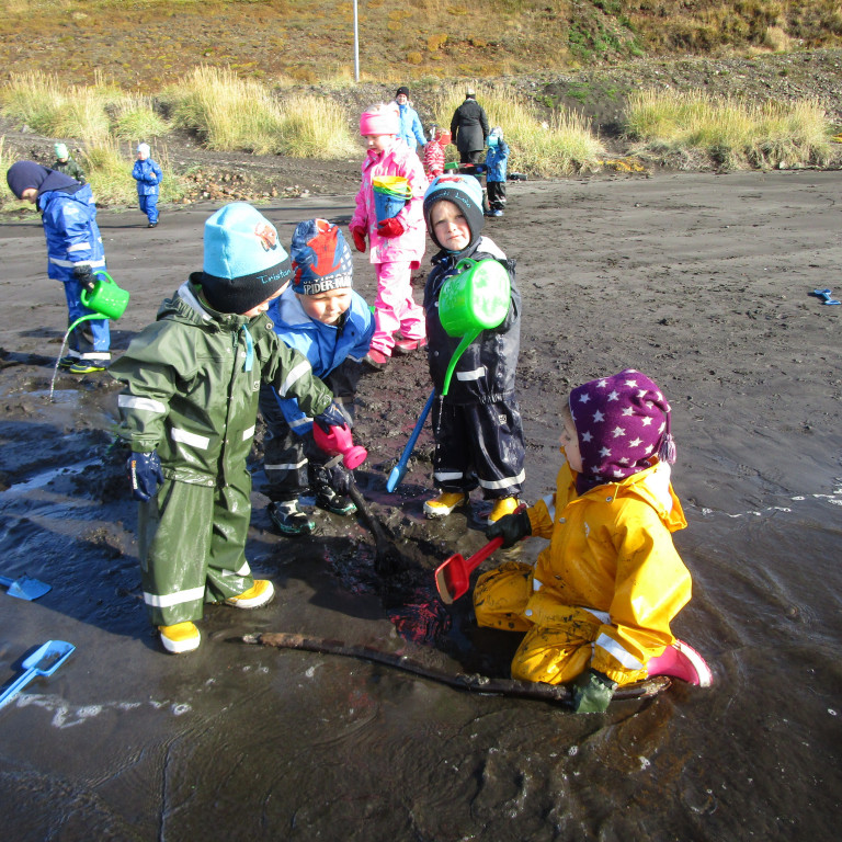 Texti með fréttamynd